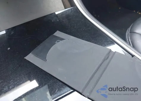 2018 Tesla Model 3 Long Range/Mid Range from USA, damaged, VIN 5YJ3E1EA2JF042792